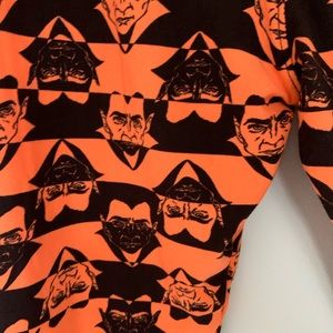 LuLaRoe new without tag Size TC2 Halloween vampire Dracula leggings.